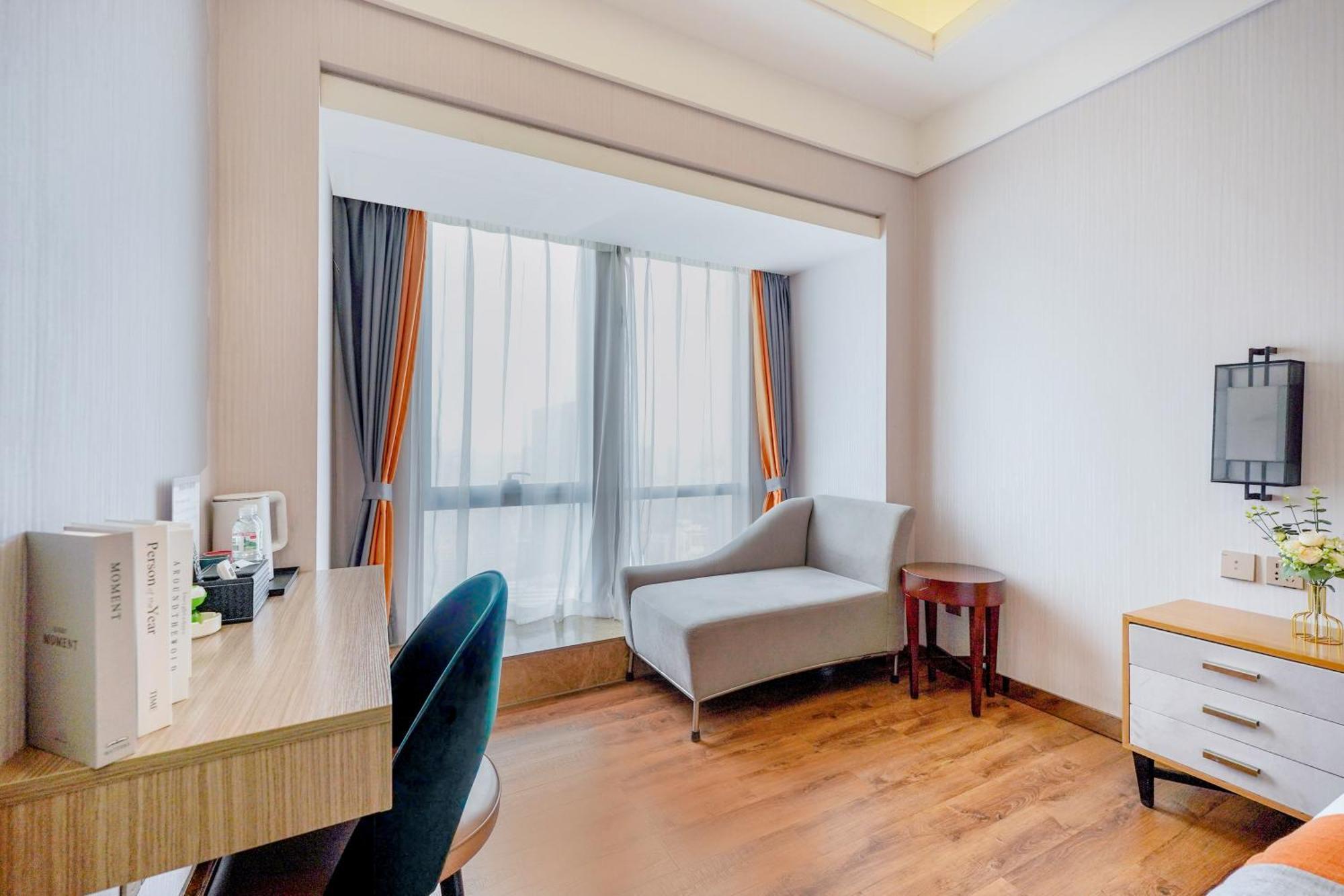 Ht Legend Hotel Changgang Metro Station Exit F -Direct To Canton Fair ภายนอก รูปภาพ