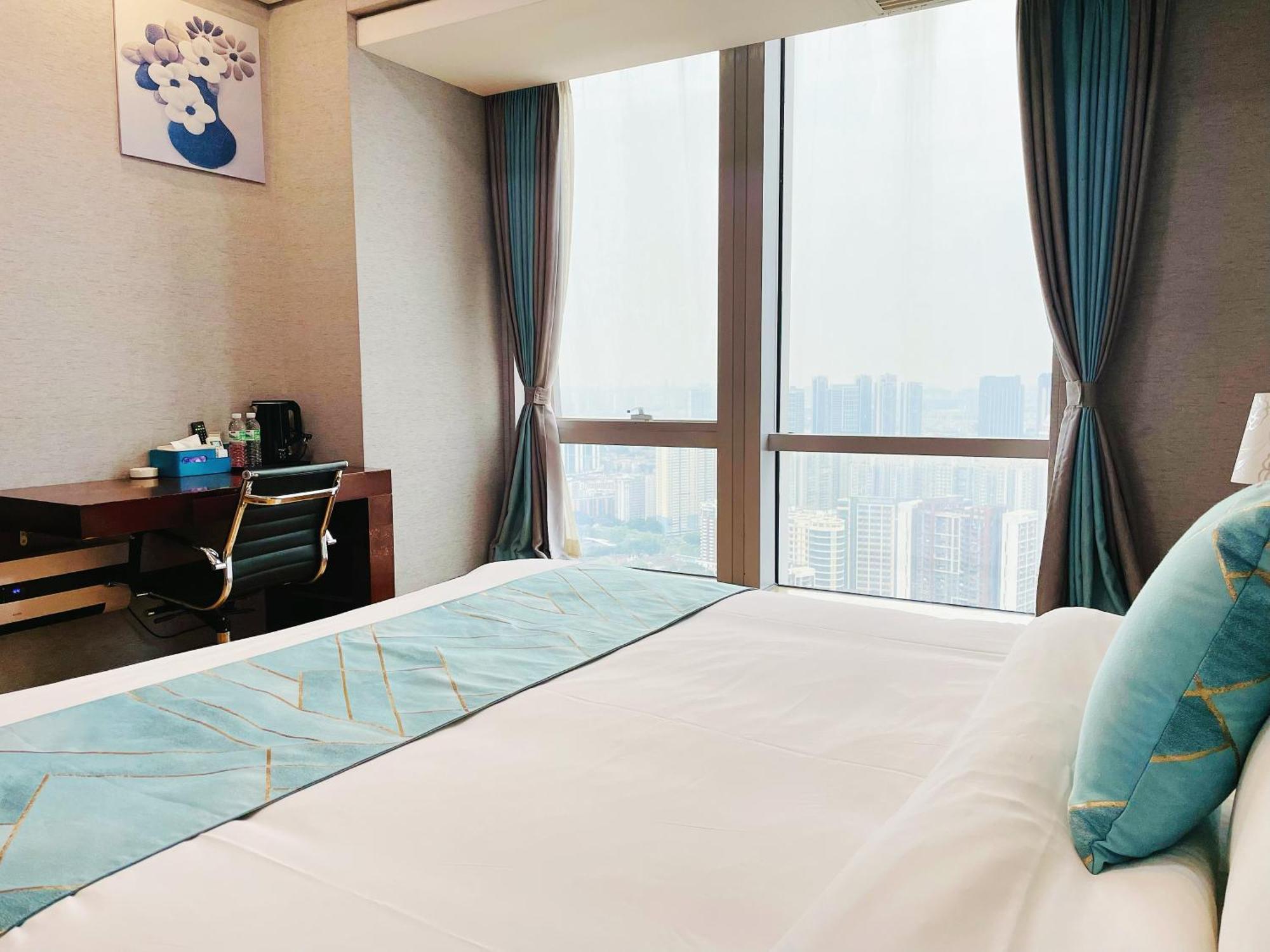 Ht Legend Hotel Changgang Metro Station Exit F -Direct To Canton Fair ภายนอก รูปภาพ