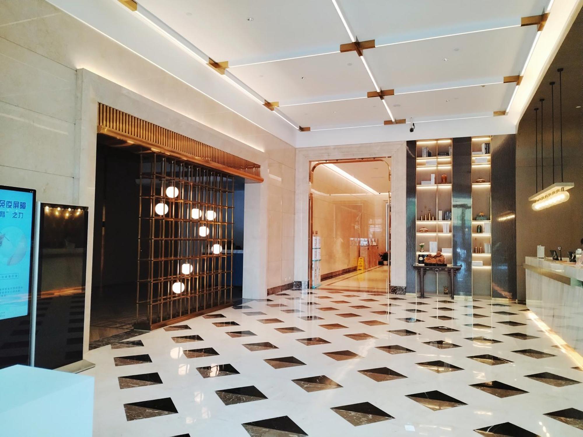 Ht Legend Hotel Changgang Metro Station Exit F -Direct To Canton Fair ภายนอก รูปภาพ